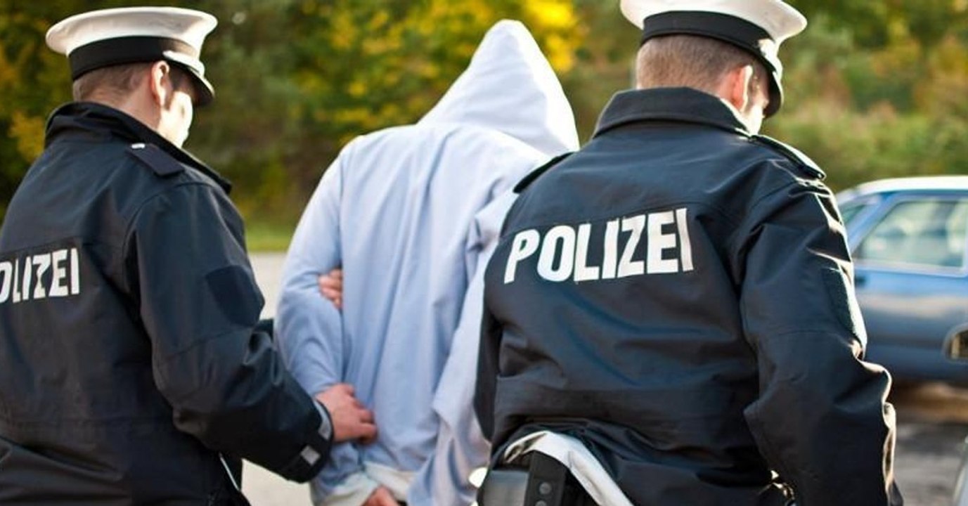 Berliner Polizei lässt Tunesier mit 18 Identitäten frei