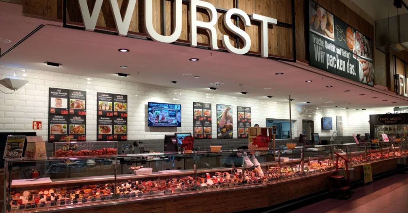 Wegen Wurst: Junge Männer stürmen eine Metzgerei