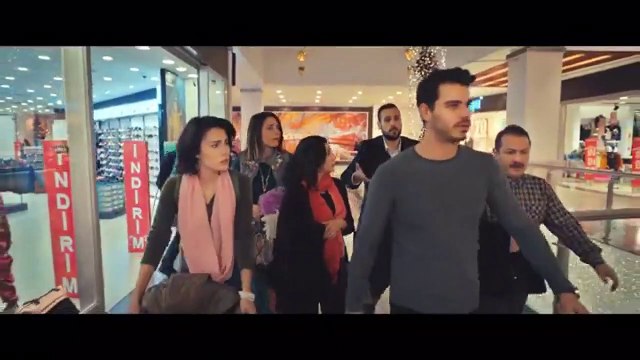 Kim Daha Mutlu Video klip