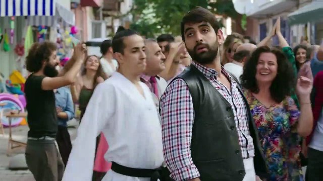 Sen Kiminle Dans Ediyorsun? Klip - Pilavcı | Kokoreç