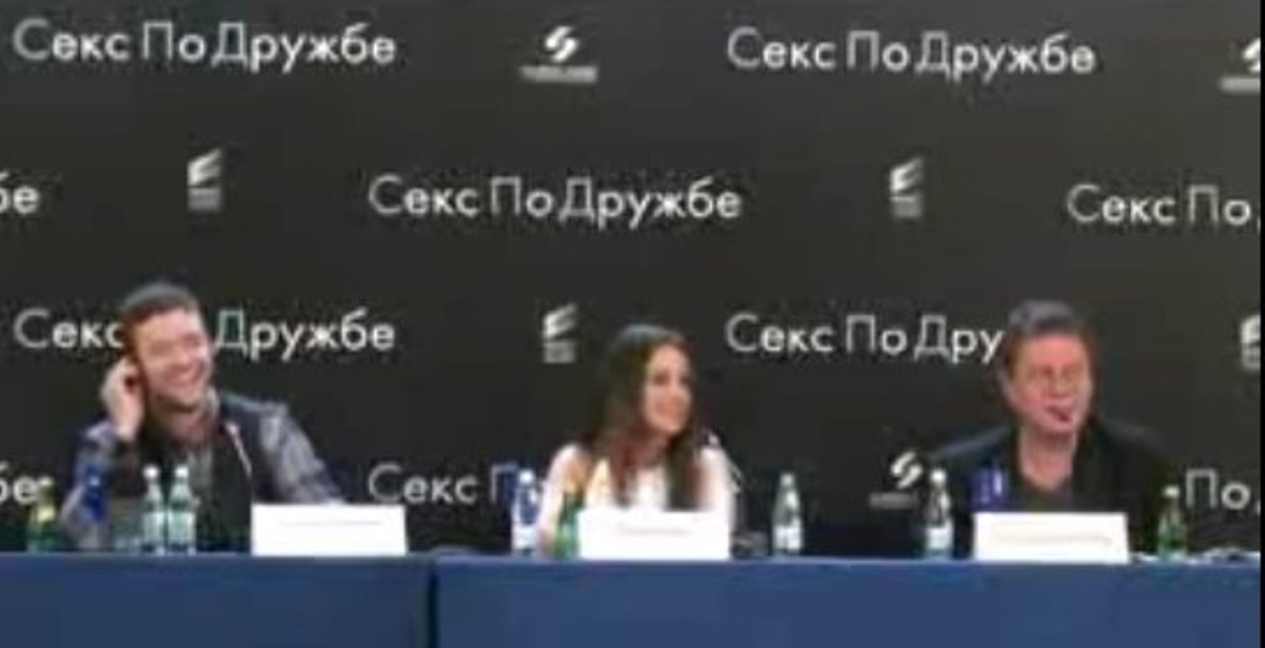 Justin Timberlake défendu en russe par une Mila Kunis coriace