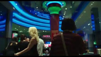 Lucky Grandma Fragman