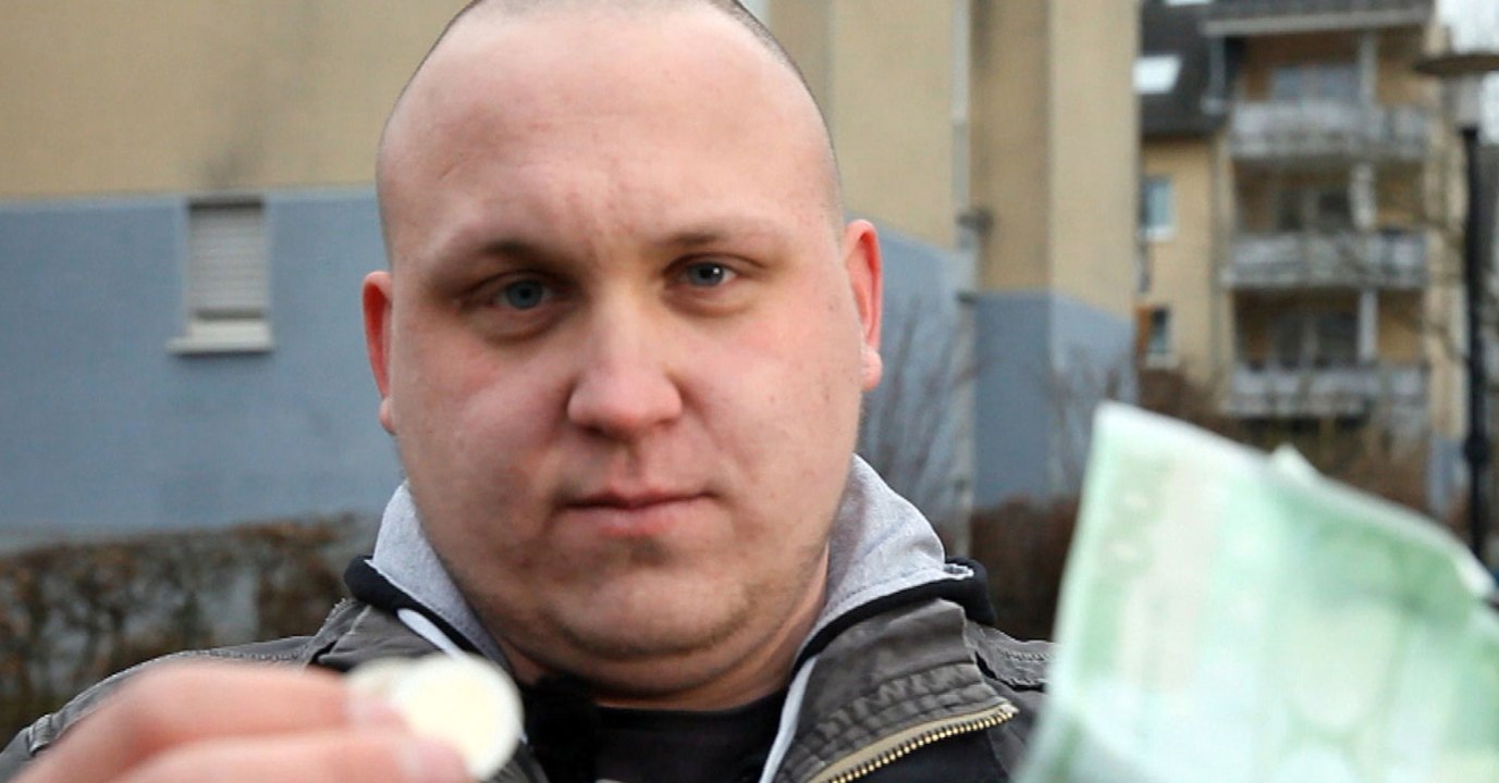 Armes Deutschland: Hartzer mit Luxus-Leben zeigt, was er mit Steuergeldern anstellt