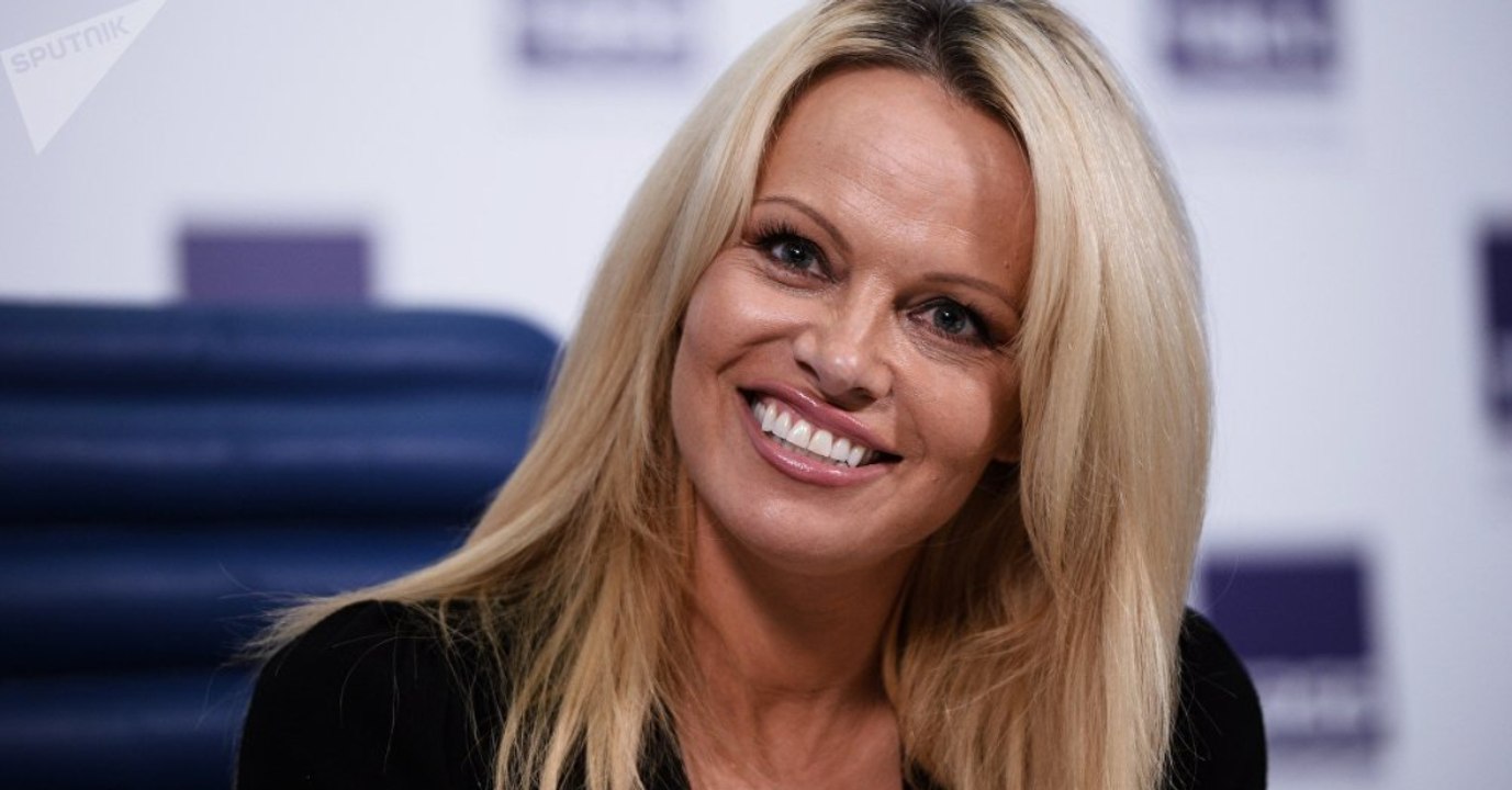 Pamela Anderson: Schöner als je zuvor im Badeanzug!