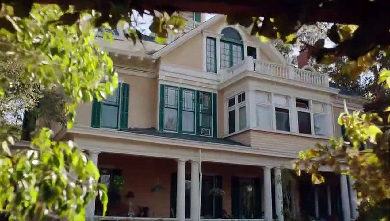 Sister Cities Fragman