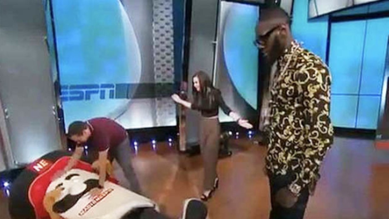 Deontay Wilder schlägt TV-Maskottchen: Die Folgen sind heftig!