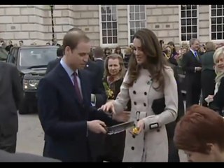 Kate Middleton dévoile ses talents de lanceuse de pancakes !