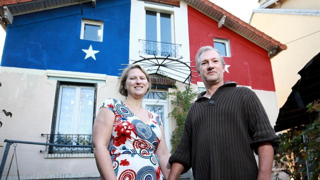 Nach Frankreichs WM-Triumph: Paar streicht Haus in Blau-Weiß-Rot. Dann meldet sich der Bürgermeister!