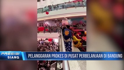 Pengunjung Banjiri Perayaan Imlek di Pusat Perbelanjaan Kota Bandung