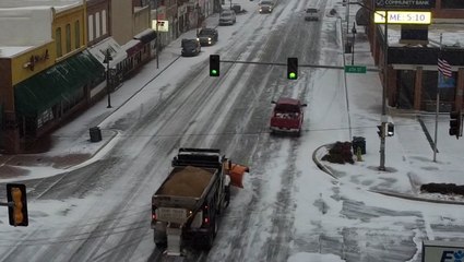 Snow reaches into the southern Plains