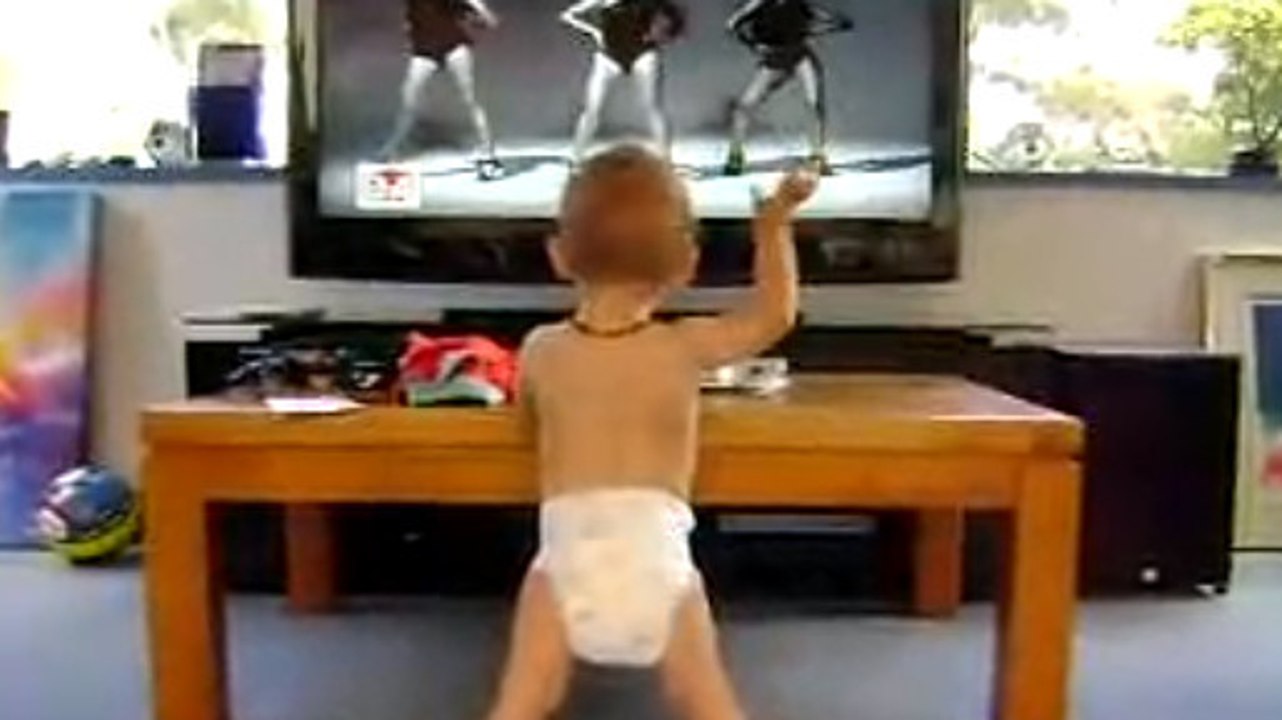 Un bébé danse sur Single Ladies de Beyoncé