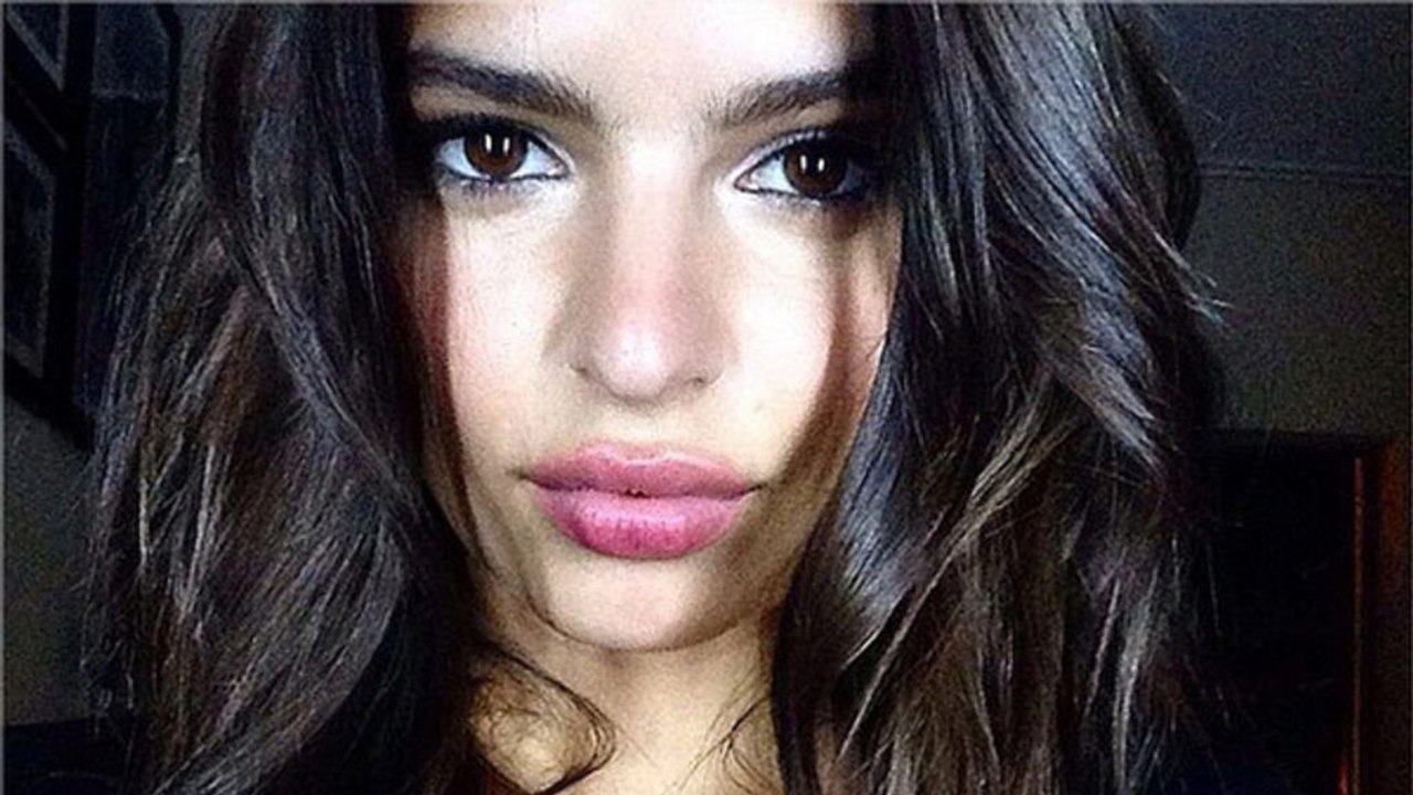 Emily Ratajkowski will Meer-Foto zeigen, doch alle sehen woanders hin