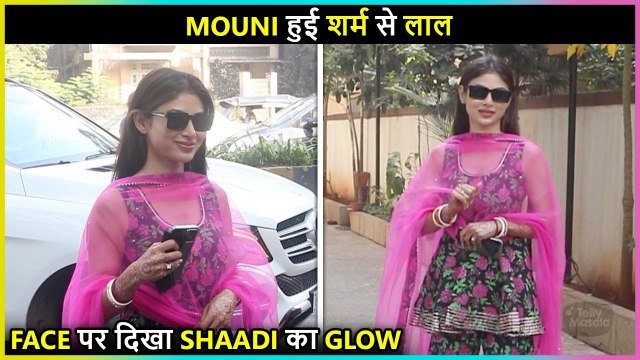 Mouni Roy Blushes After She Receives Warm Greetings From Media, Happily Poses