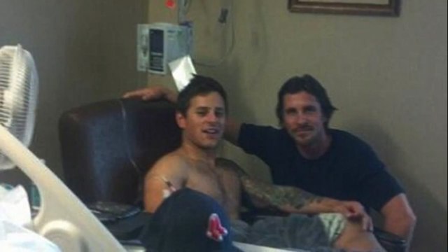 Christian Bale : Il rend visite aux victimes de la fusillade d'Aurora