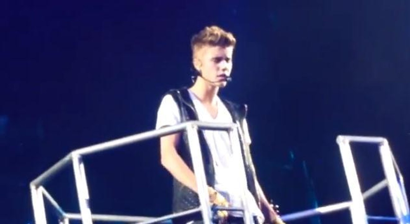 Rupture Selena Gomez et Justin Bieber : Regardez le chanteur pleurer lors de son concert au New Jersey