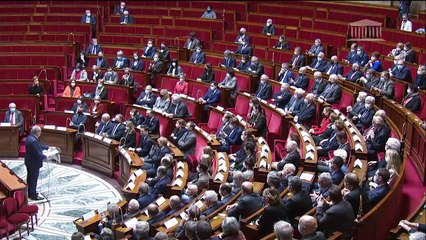 Dévoilement d’une plaque apposée dans l'hémicycle au nom de Valéry Giscard d’Estaing, ancien Président de la République - Mercredi 2 février 2022