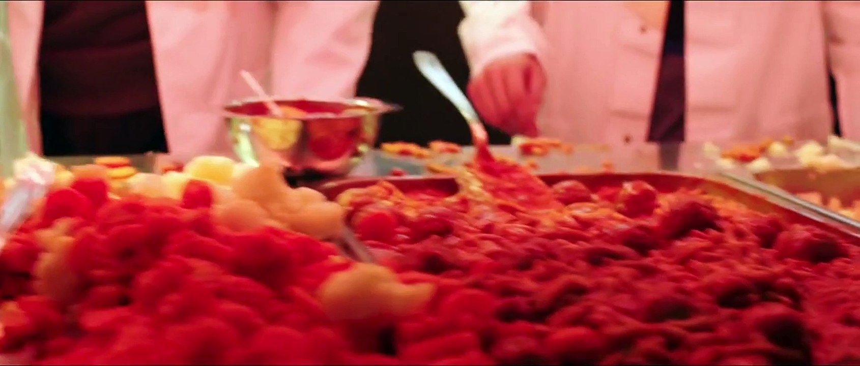 Raw - Green Band Fragman