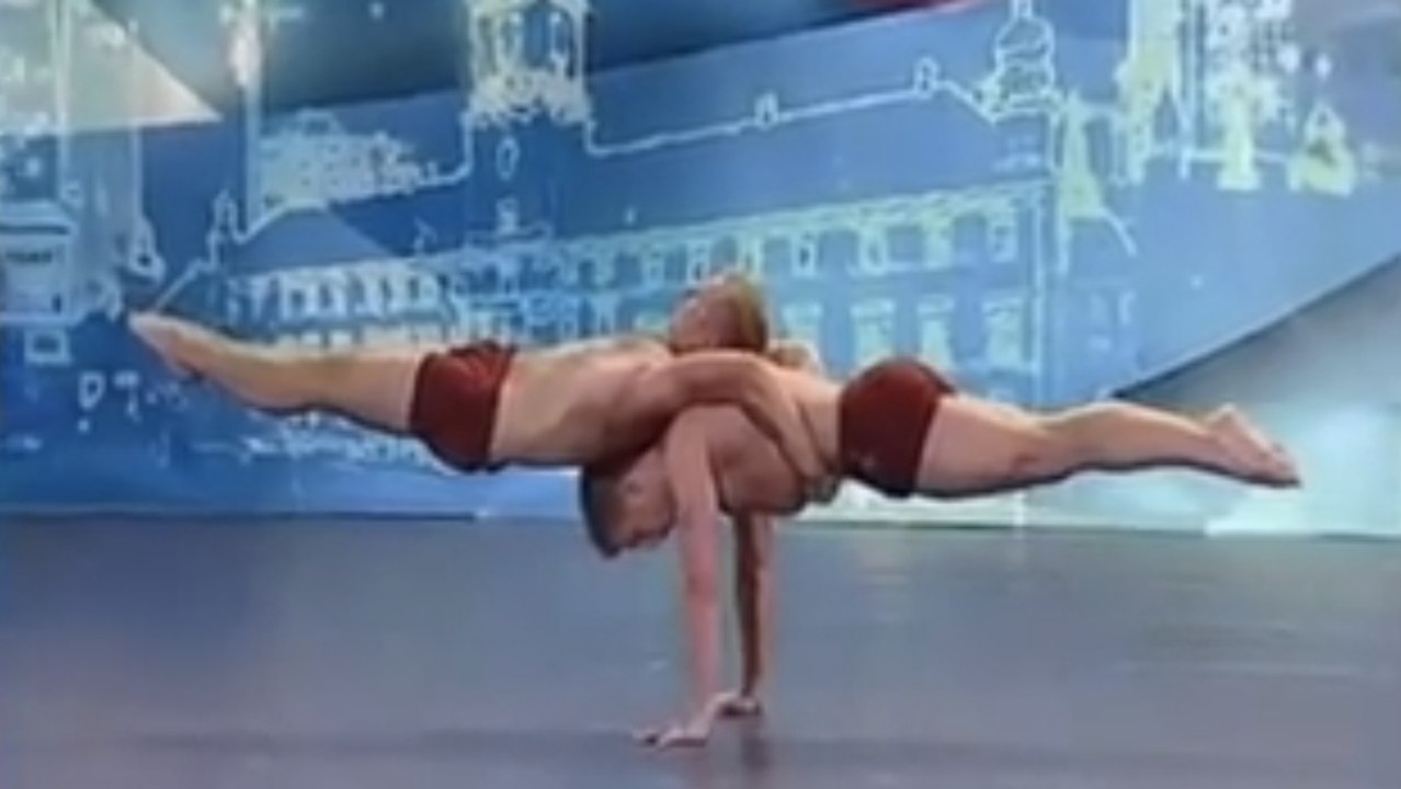 Découvrez les prouesses incroyables de ces deux gymnastes