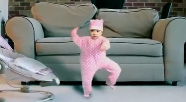 Un bébé danse le Gangnam Style