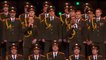 La chorale de la police Russe a surpris toute la foule à Sochi. Elle a repris une chanson très connue.