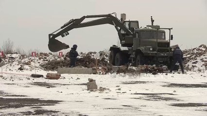 ألغام وقذائف حروب سابقة تتربص بحياة السكان في إقليم دونباس