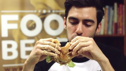 Découvrez une astuce incroyable pour manger votre hamburger proprement