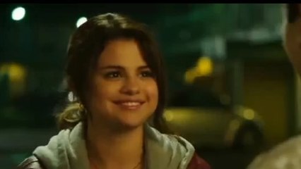 Selena Gomez : découvrez le trailer de son prochain film, Behaving Badly