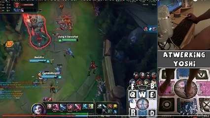 League of Legends : il monte un compte au niveau 30 en jouant sur un dance pad