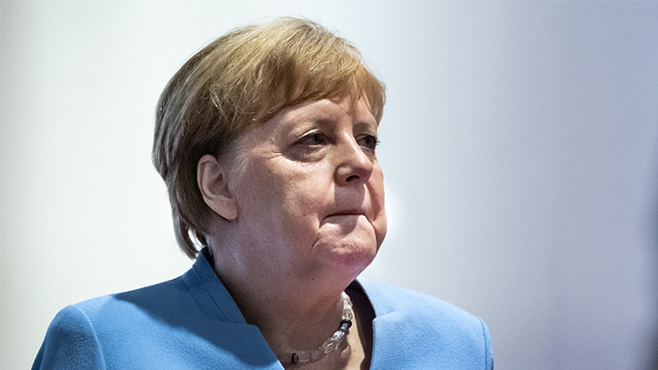 Beunruhigendes Zittern: Zwingt ihr Körper Angela Merkel zum Rücktritt?