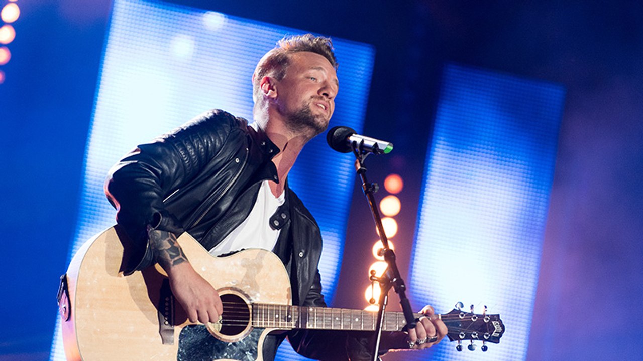 Vom Toiletten putzen auf die Erfolgswelle: Er ist der neue Stern am Schlagerhimmel