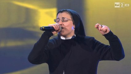 Cette nonne italienne a conquis le jury de The Voice. Sa prestation va vous couper le souffle