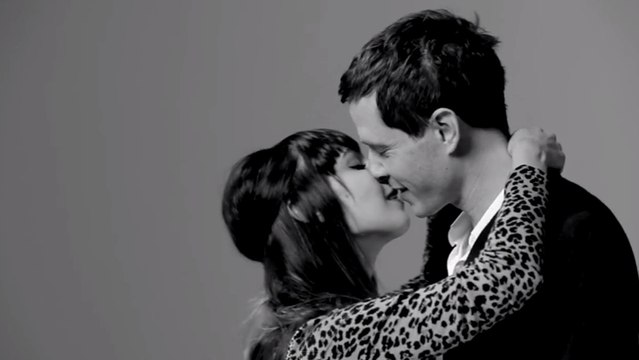 Ces 20 inconnus s'embrassent pour la première fois. Vous allez être ému