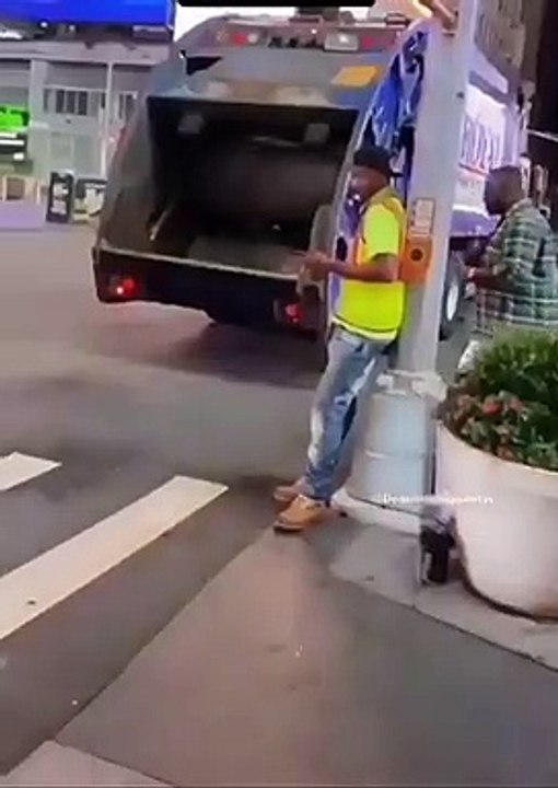 Ramasser des ordures avec du style