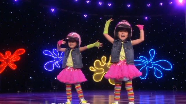 Ces deux jeunes jumelles ont un talent bien à elles. Vous n'allez pas en revenir