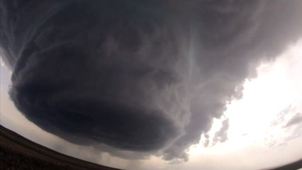 Cet orage supercellulaire est une merveille de la nature. Vous n'avez jamais vu cela