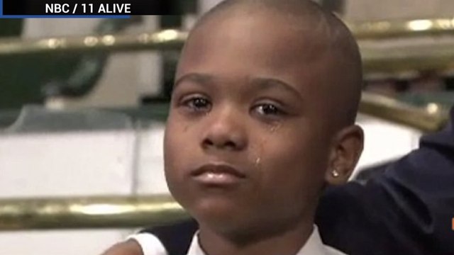 Ce garçon ne pensait jamais revoir ses parents. Mais sa passion l'a sauvé