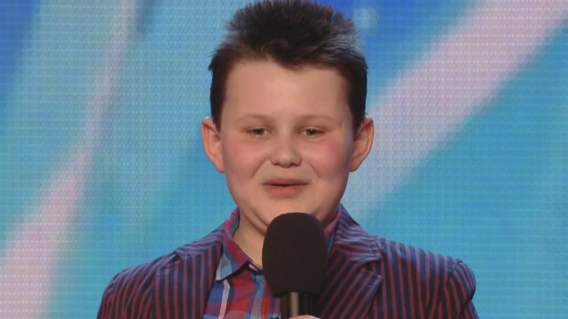 Ce jeune chanteur n'a que 12 ans et beaucoup de talent à revendre. Découvrez sa prestation