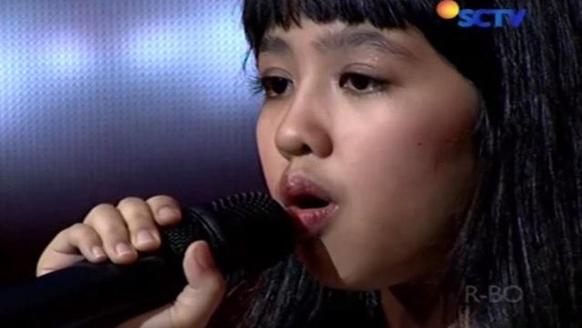 Cette petite fille de 10 ans possède une voix extraordinaire. Vous n'allez pas en revenir
