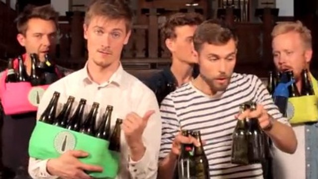 Ces cinq jeunes et beaux garçons vont faire chanter vos bouteilles. Attention, ça va swinguer