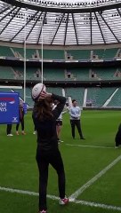 Kate Middleton jugando al rugby
