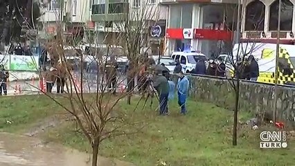 Kocabaş Çayı taştı; otoparktaki araçlar su altında kaldı