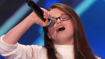 Cette jeune fille timide n'a que 11 ans. Mais sa voix ahurissante a bluffé le jury d'America's Got Talent
