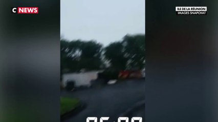 Le cyclone Batsirai a frappé l'île de la Réunion