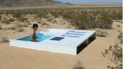 Cette piscine est en plein milieu du désert. Incongru, mais tentant !