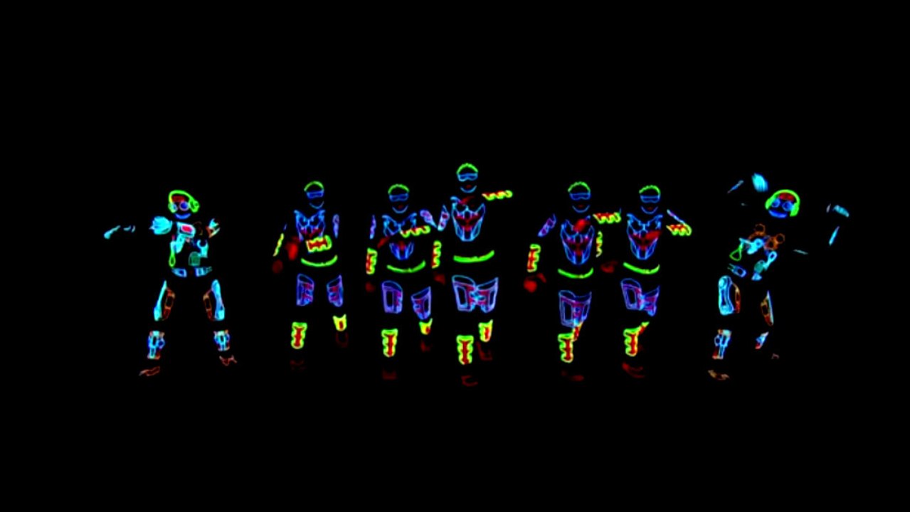 Ce spectacle est tout bonnement incroyable. Il va vous scotcher