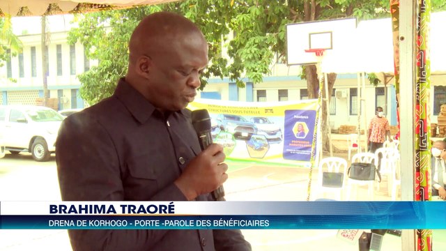 Éducation nationale : la ministre Mariatou Koné remet 35 véhicules de type 4x4 aux structures sous tutelle