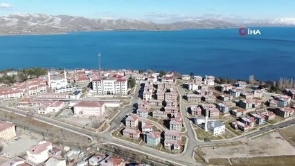 Depremin merkez üssü Sivrice'de kaymakamlık, esnafı yalnız bırakmıyor