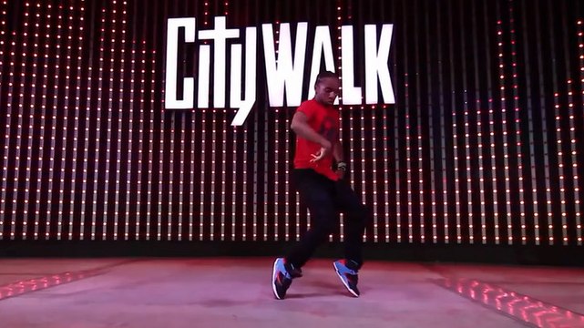 Ce danseur est totalement hallucinant. Vous n'allez pas en revenir