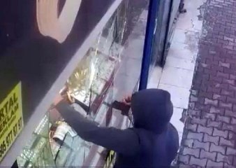 500 BİN LİRALIK ALTIN ÇALAN 2 ŞÜPHELİDEN 1'İ YAKALANDI
