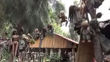 Cette île est totalement flippante. Vous allez vite comprendre pourquoi